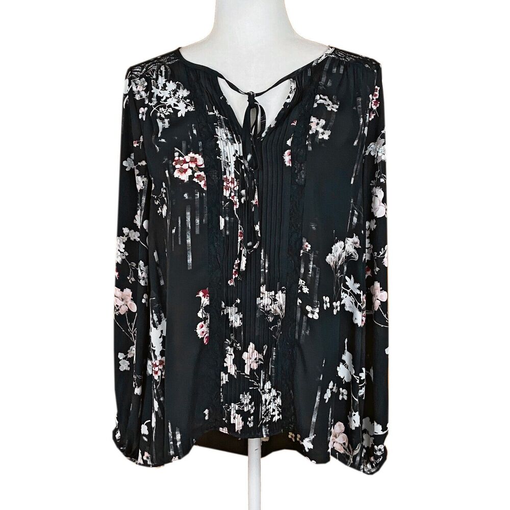 White House Black Market Pleated Top Size 2* Black Floral Lace Balloon Sleeves